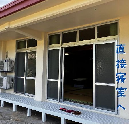 民泊まったりん人 Lägenhet Kumejima Exteriör bild