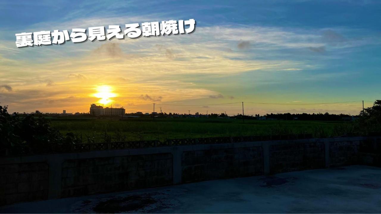 民泊まったりん人 Lägenhet Kumejima Exteriör bild